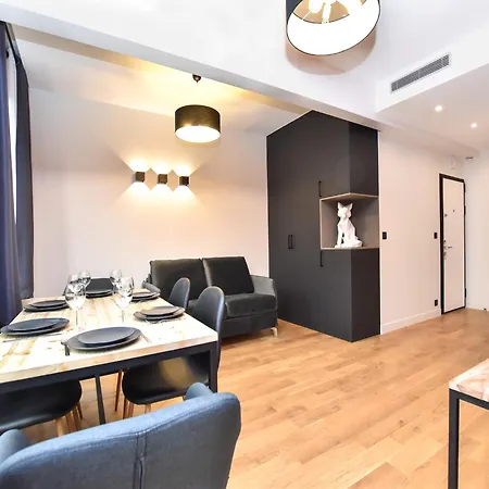 Authentic - 2br 6p - Near Opera Garnier
